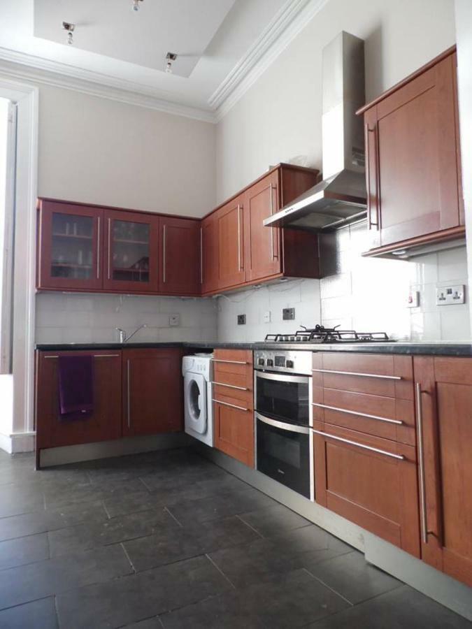 West End - Stunning, Spacious, 3 Bedroom, Main Door Flat With Private Parking Glasgow Exterior photo